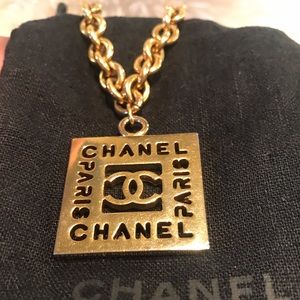 Chanel Vintage logo Necklace